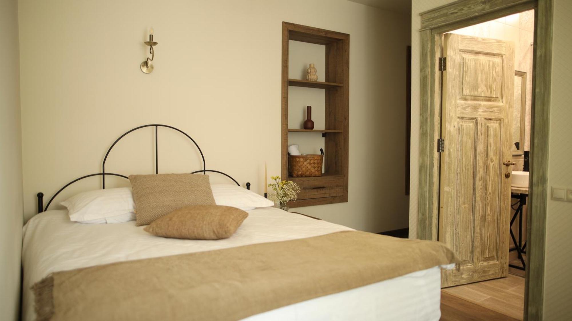 Redroof Country House Hotel Goris Exterior photo