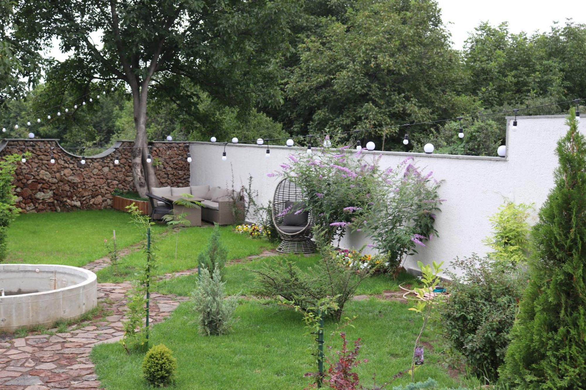 Redroof Country House Hotel Goris Exterior photo