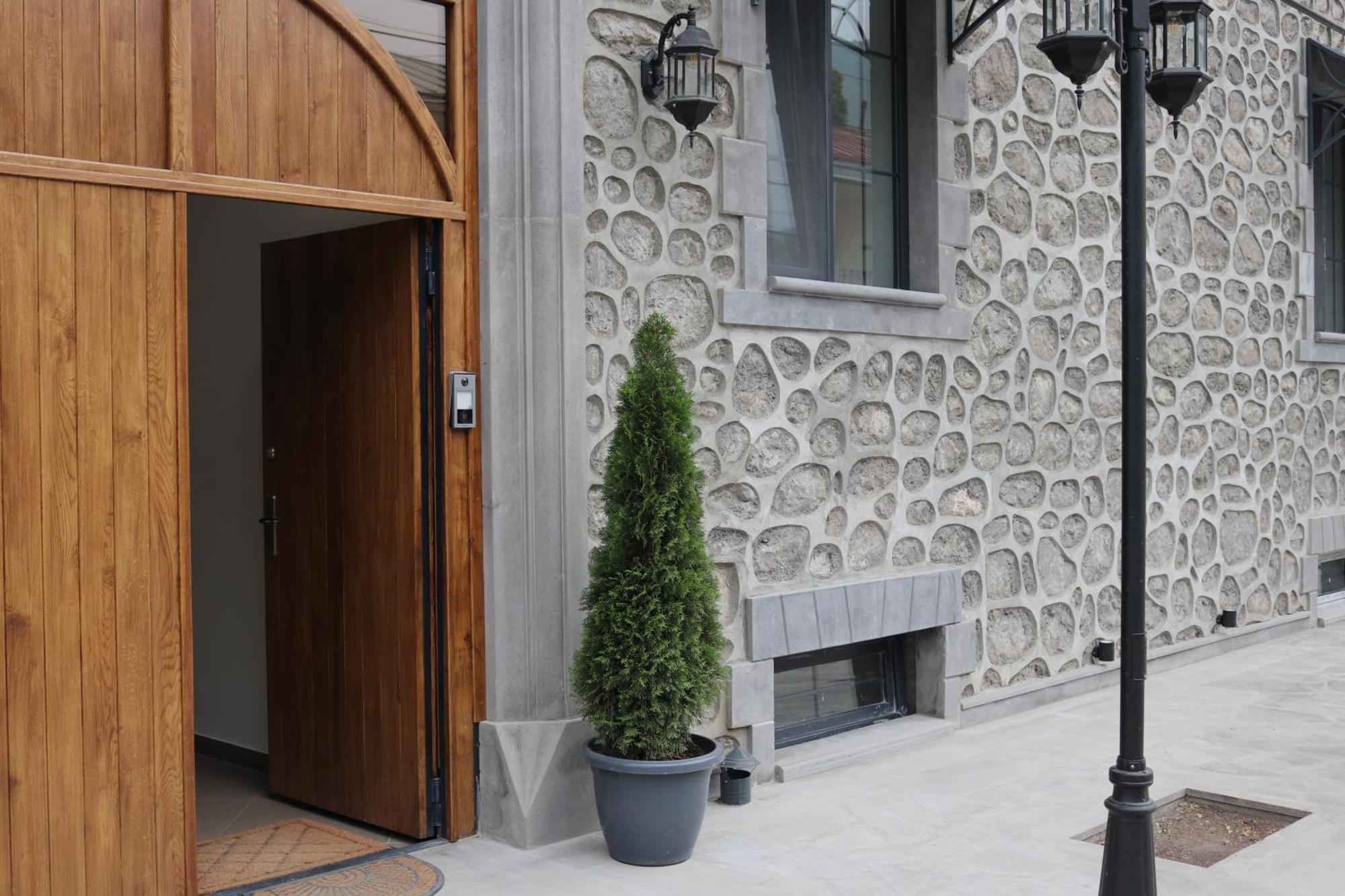 Redroof Country House Hotel Goris Exterior photo
