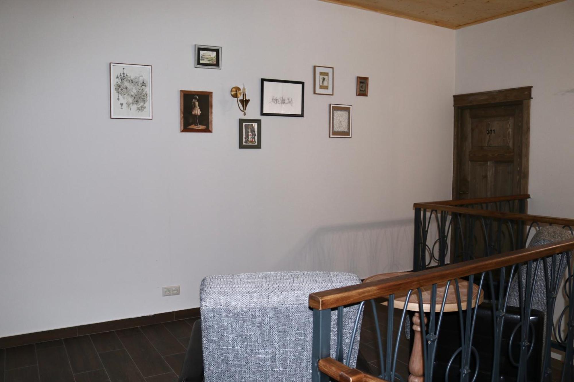 Redroof Country House Hotel Goris Exterior photo